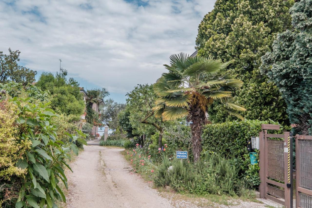 Casa Lugana 15 - Monolocale Con Piscina Fronte Lago Sirmione Buitenkant foto