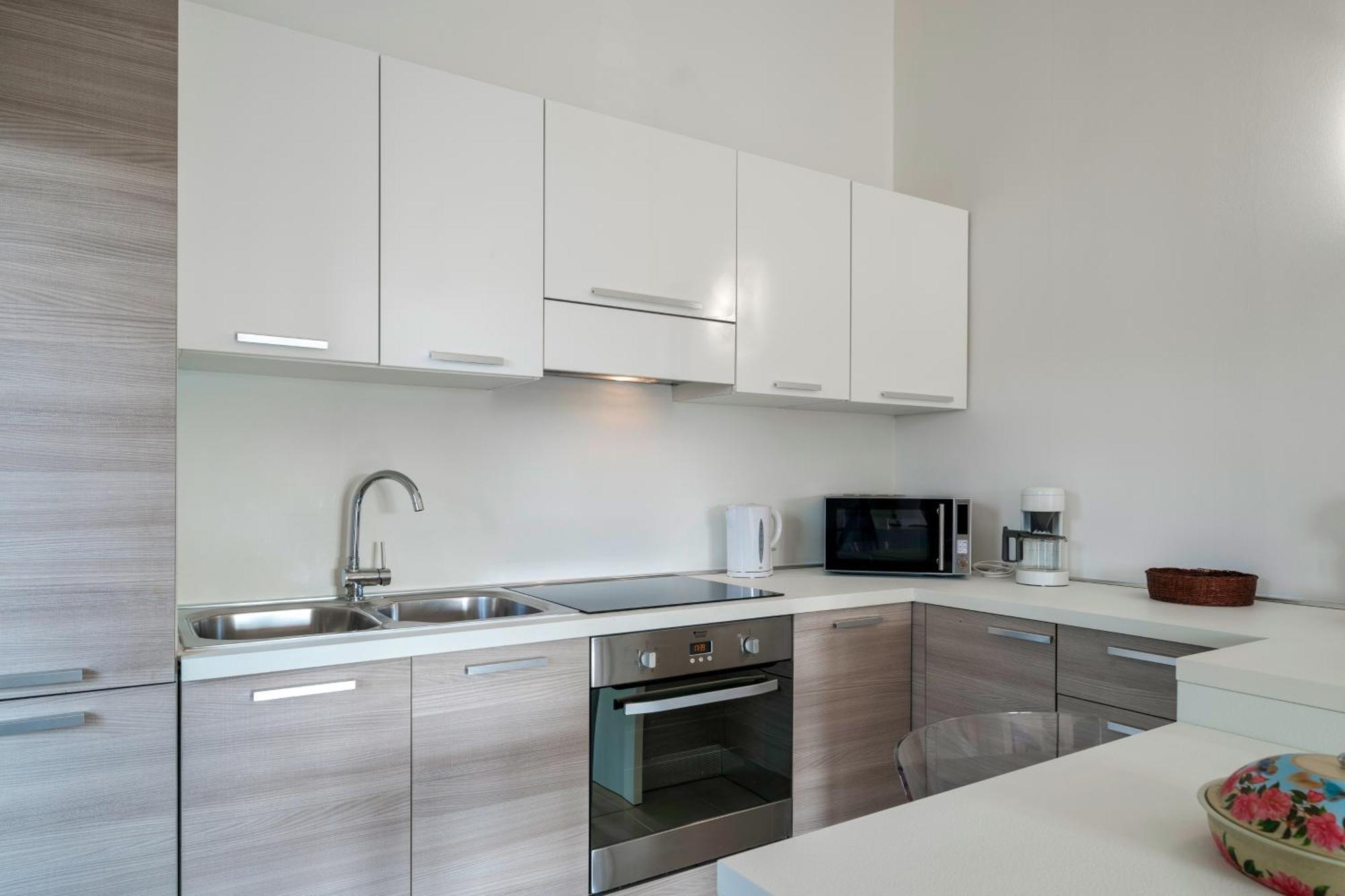 Casa Lugana 15 - Monolocale Con Piscina Fronte Lago Sirmione Buitenkant foto