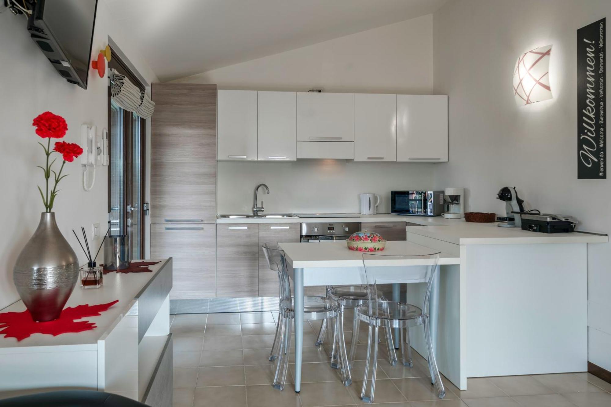 Casa Lugana 15 - Monolocale Con Piscina Fronte Lago Sirmione Buitenkant foto